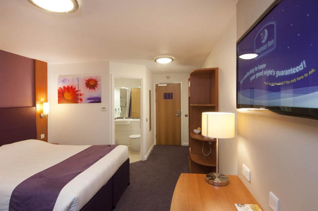 Premier Inn Cannock South Buitenkant foto