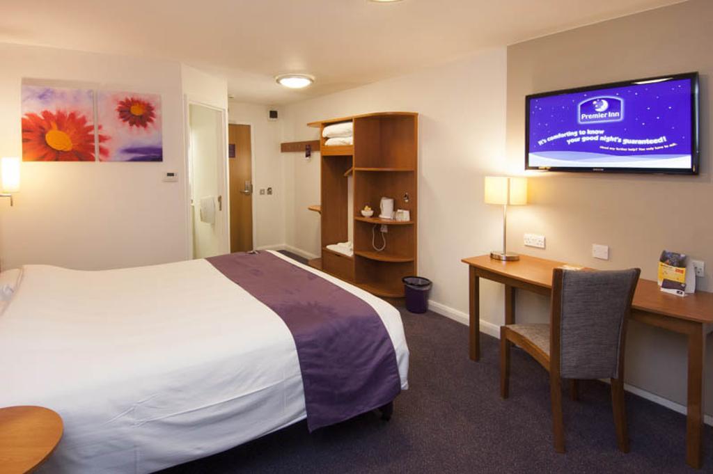 Premier Inn Cannock South Buitenkant foto