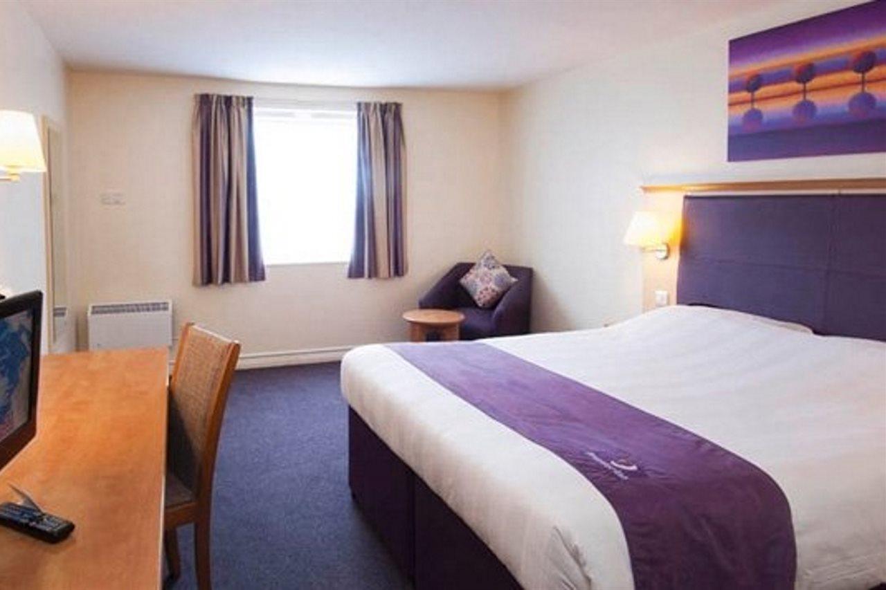 Premier Inn Cannock South Buitenkant foto